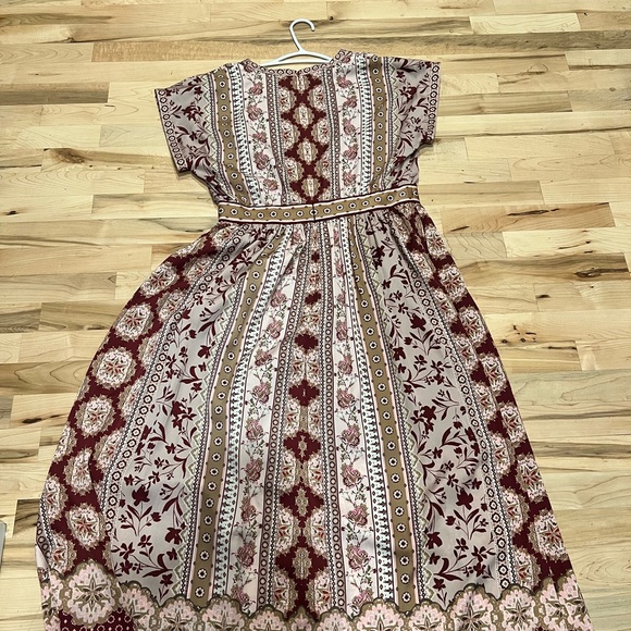 Gal meets glam Liza dress - Picture 3 of 4